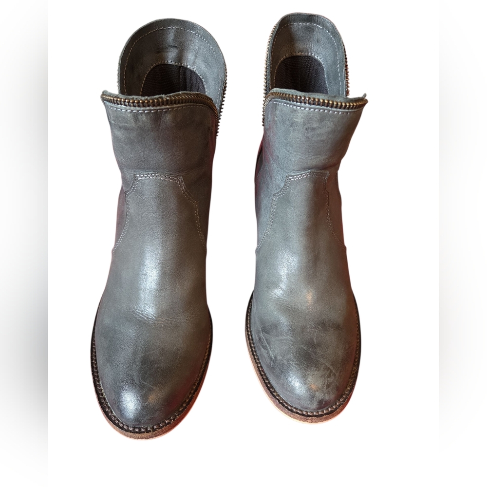 Dingo Charcoal Worn Look  Leather Ankle Boots Size 7.5 Womens